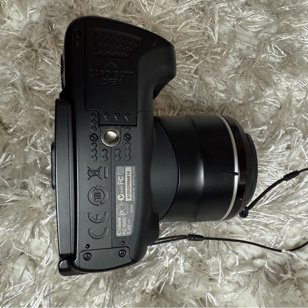 Canon Black Digital Camera SX 40 HS - Picture 5 of 13